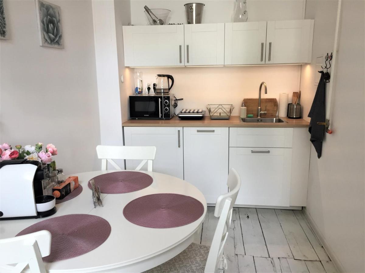 Fiesta Apartament Варшава Екстериор снимка