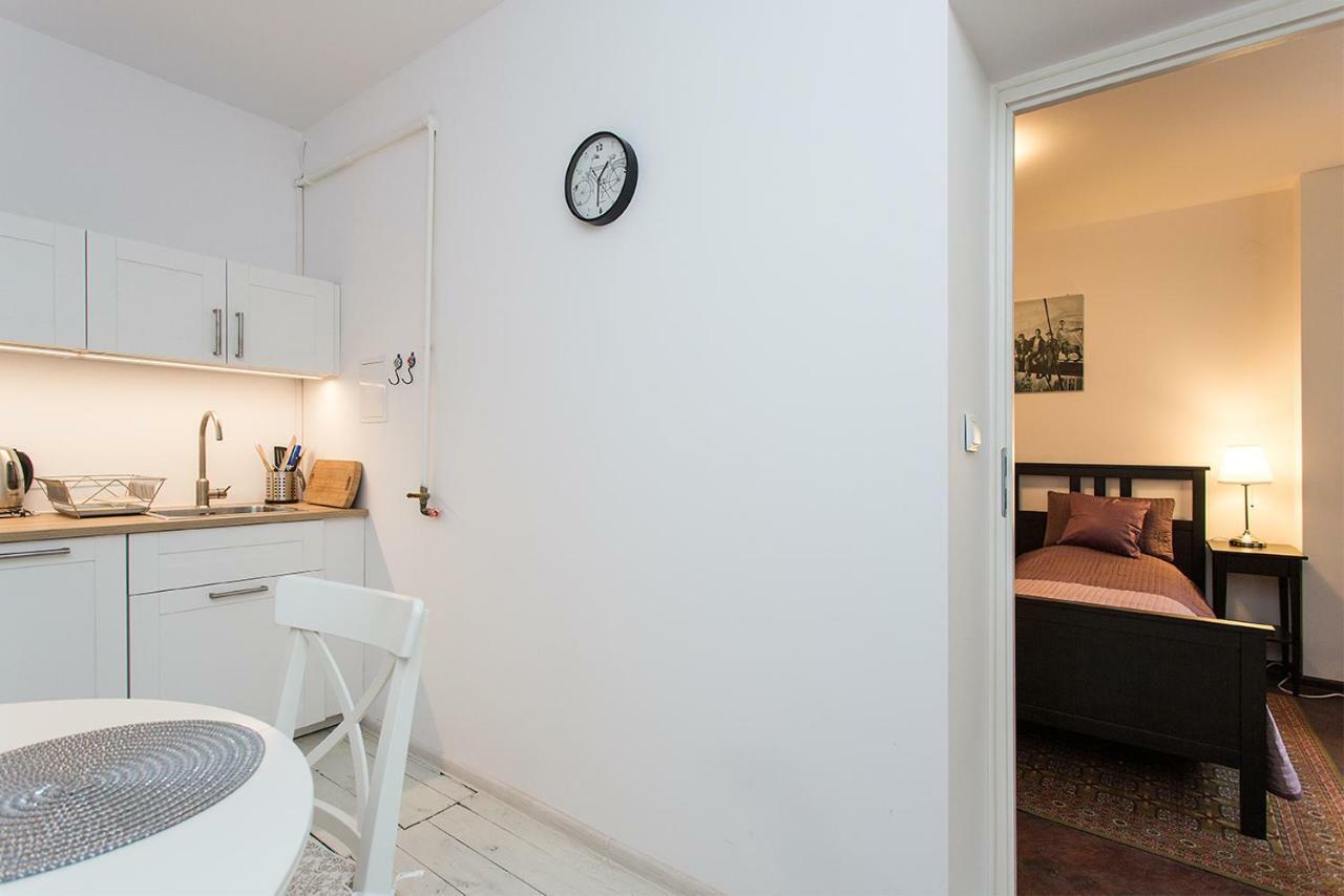 Fiesta Apartament Варшава Екстериор снимка